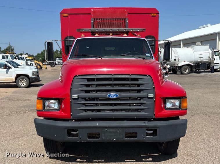 image for item FC2288 1996 Ford F800 bus
