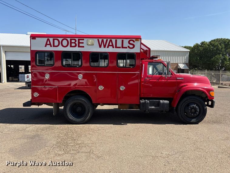 image for item FC2288 1996 Ford F800 bus