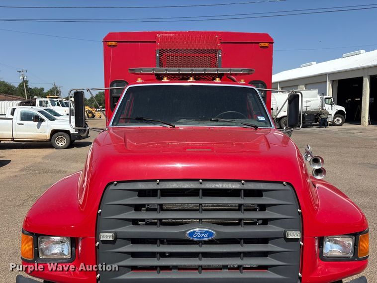image for item FC2288 1996 Ford F800 bus