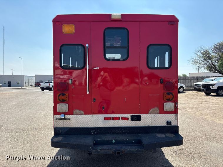 image for item FC2288 1996 Ford F800 bus
