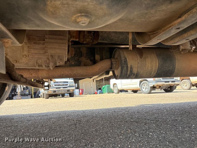 image for item FC2288 1996 Ford F800 bus
