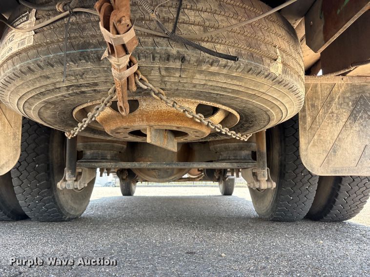 image for item FC2288 1996 Ford F800 bus