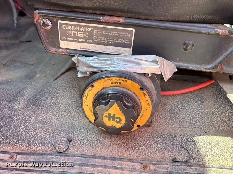 image for item FC2288 1996 Ford F800 bus