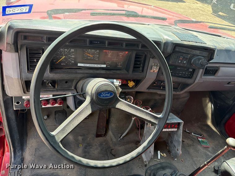 image for item FC2288 1996 Ford F800 bus