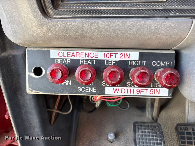 image for item FC2288 1996 Ford F800 bus