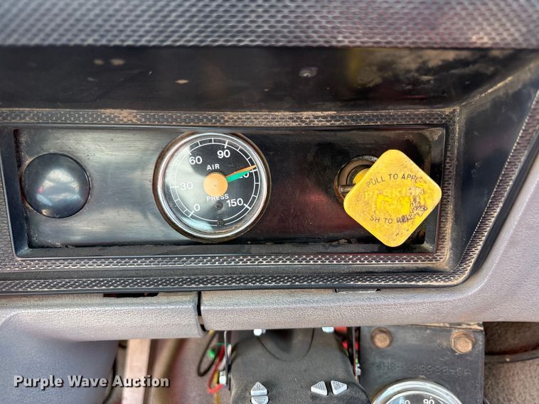 image for item FC2288 1996 Ford F800 bus