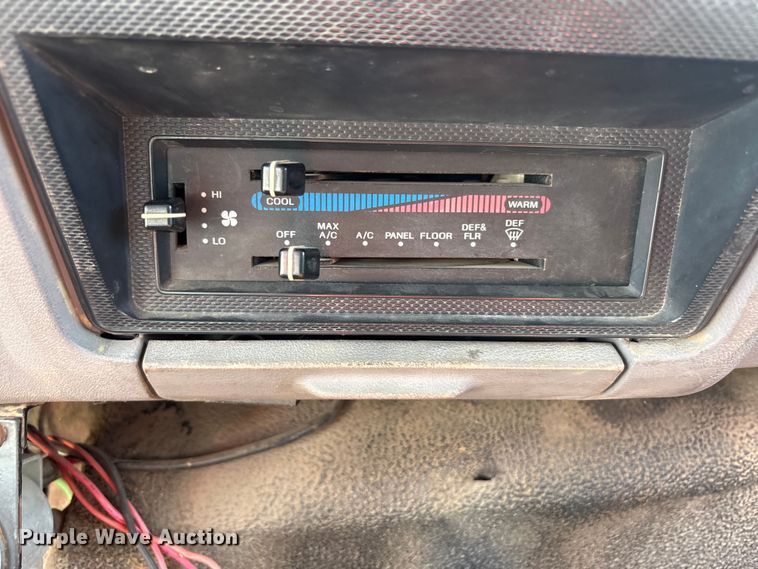 image for item FC2288 1996 Ford F800 bus