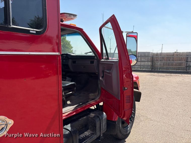 image for item FC2288 1996 Ford F800 bus