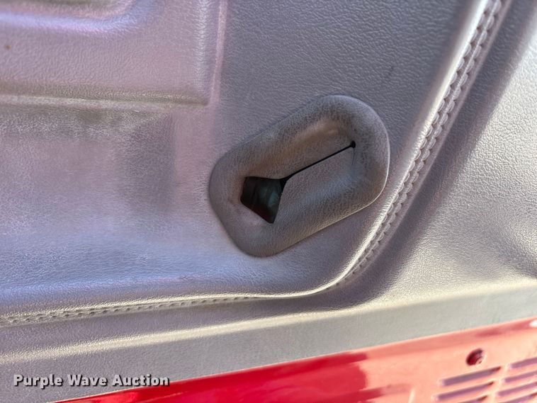 image for item FC2288 1996 Ford F800 bus