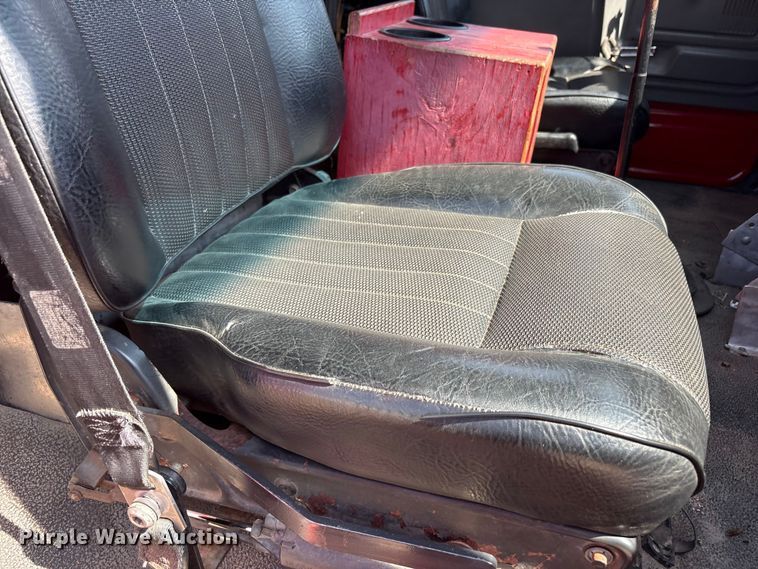 image for item FC2288 1996 Ford F800 bus