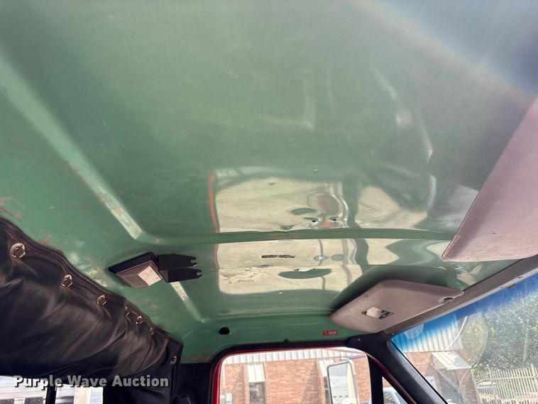 image for item FC2288 1996 Ford F800 bus