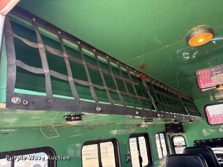 image for item FC2288 1996 Ford F800 bus