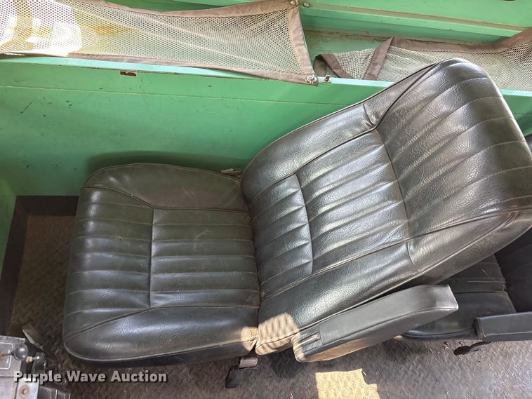 image for item FC2288 1996 Ford F800 bus