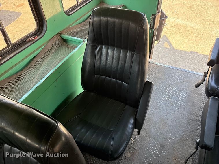 image for item FC2288 1996 Ford F800 bus