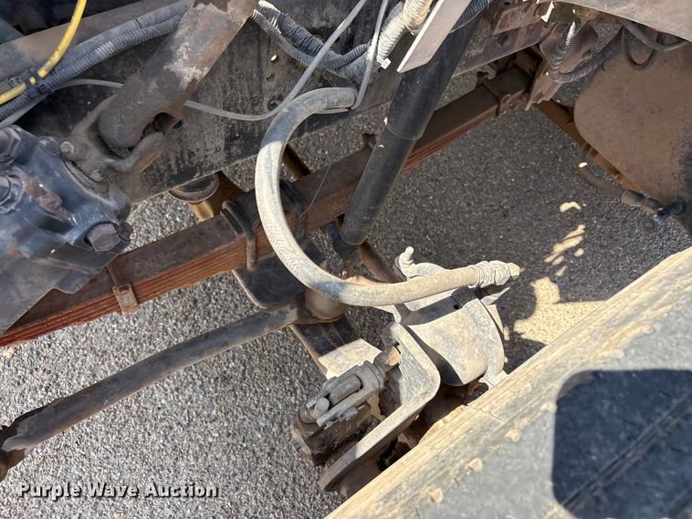 image for item FC2288 1996 Ford F800 bus