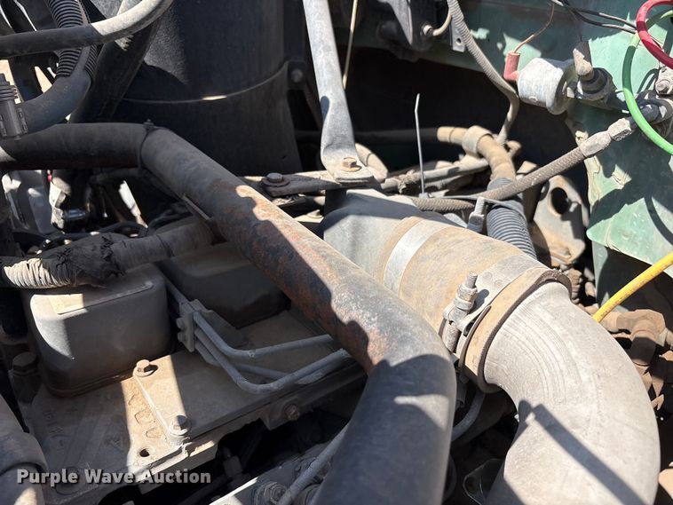 image for item FC2288 1996 Ford F800 bus