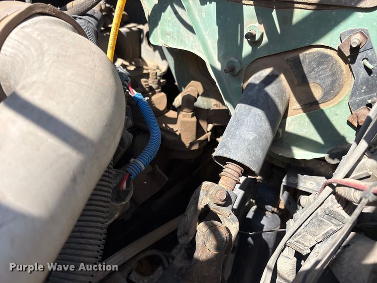 image for item FC2288 1996 Ford F800 bus