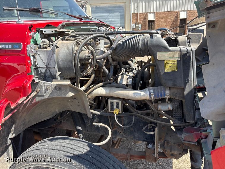 image for item FC2288 1996 Ford F800 bus