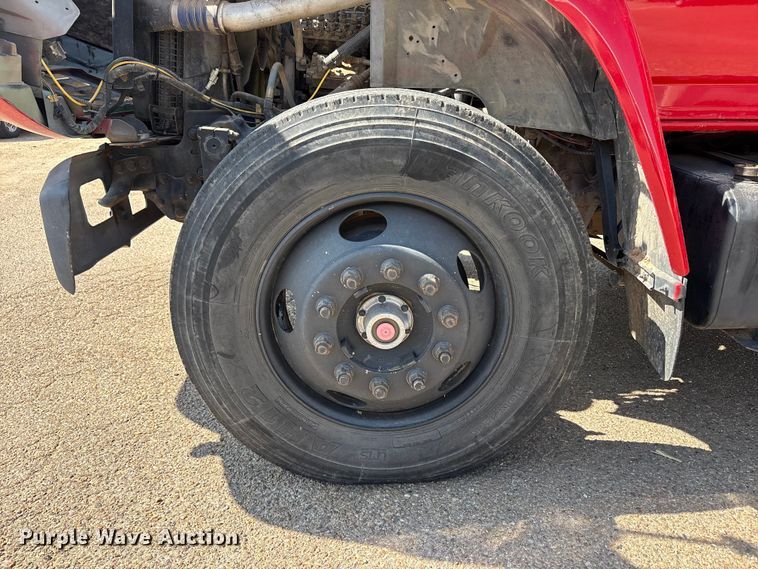 image for item FC2288 1996 Ford F800 bus