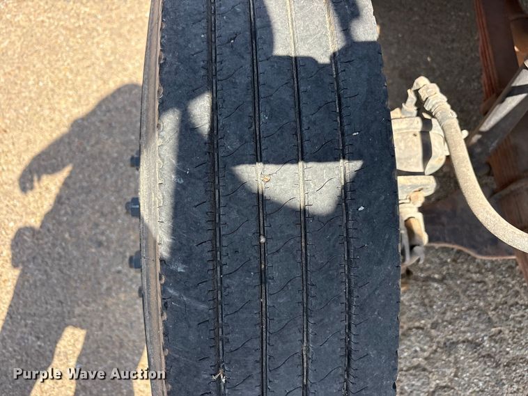 image for item FC2288 1996 Ford F800 bus