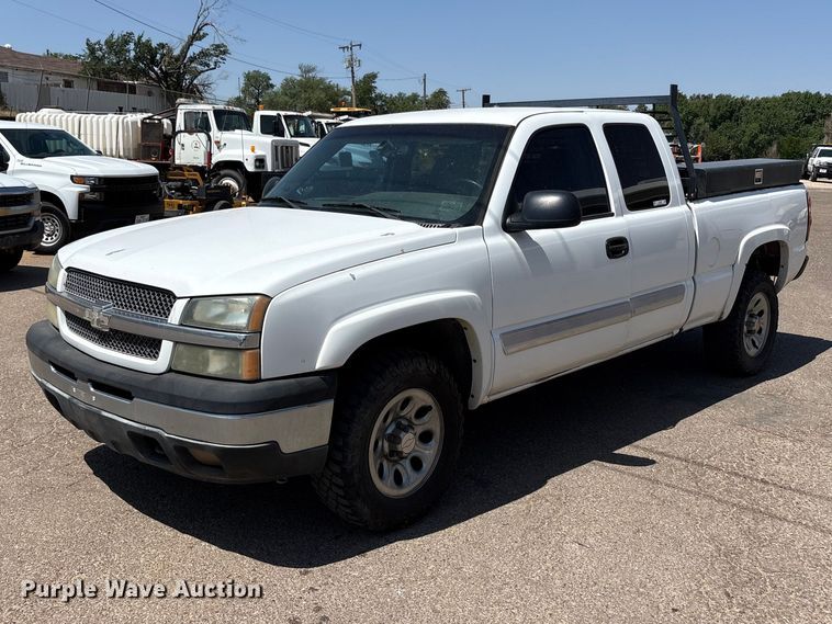 image for item FC2290 2005 Chevrolet Silverado 1500 Ext. Cab pickup truck