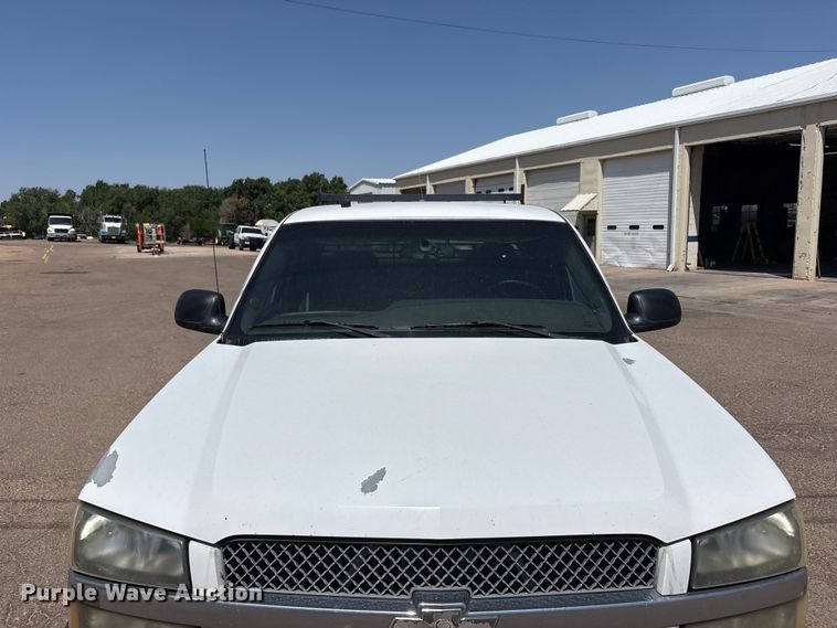 image for item FC2290 2005 Chevrolet Silverado 1500 Ext. Cab pickup truck