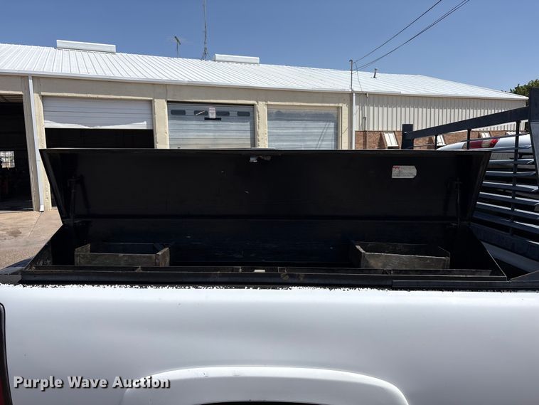 image for item FC2290 2005 Chevrolet Silverado 1500 Ext. Cab pickup truck
