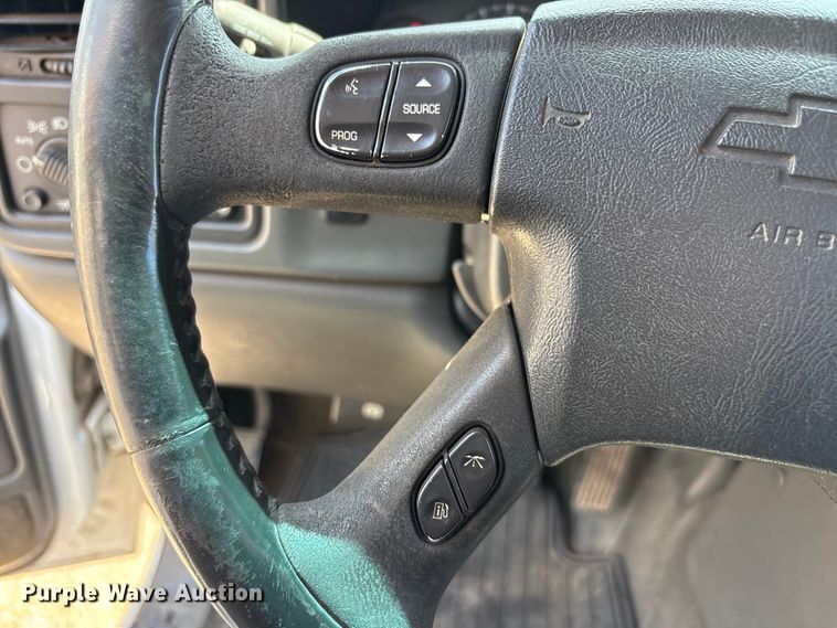 image for item FC2290 2005 Chevrolet Silverado 1500 Ext. Cab pickup truck
