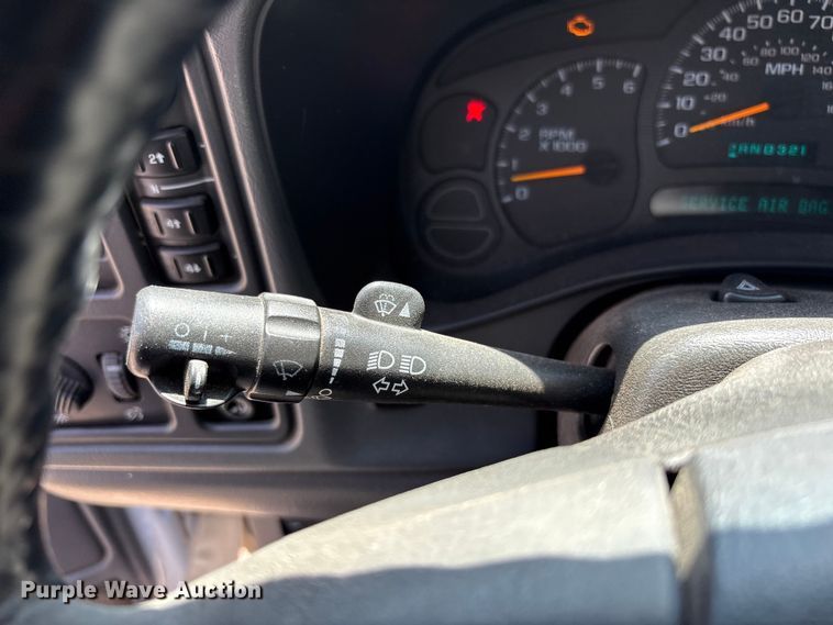 image for item FC2290 2005 Chevrolet Silverado 1500 Ext. Cab pickup truck