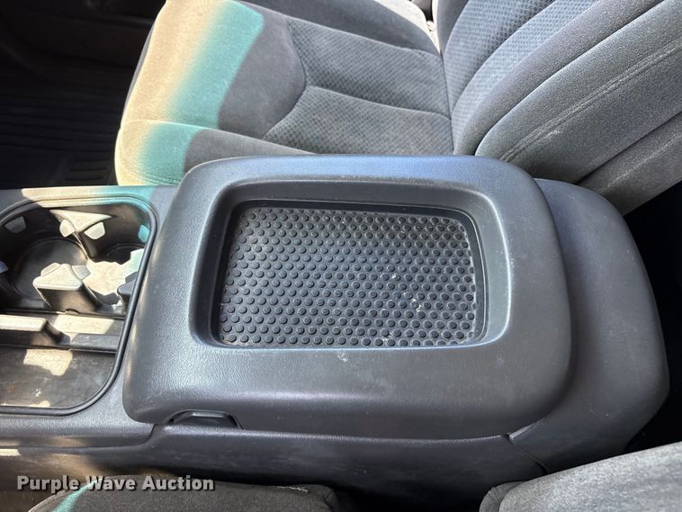 image for item FC2290 2005 Chevrolet Silverado 1500 Ext. Cab pickup truck