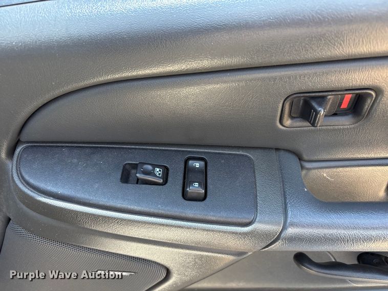image for item FC2290 2005 Chevrolet Silverado 1500 Ext. Cab pickup truck