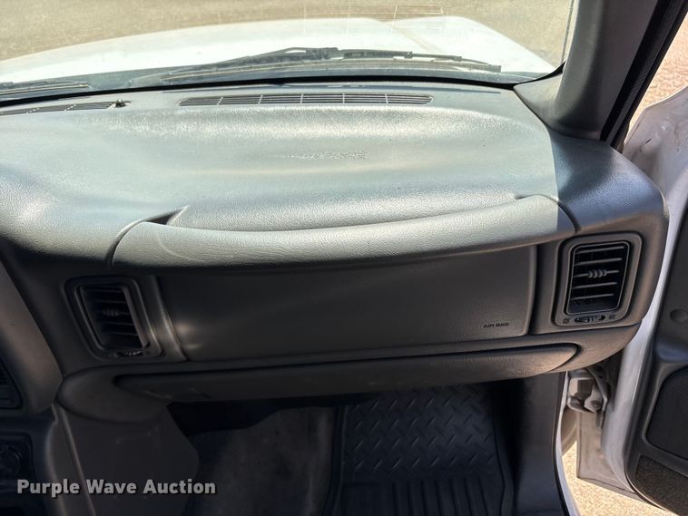 image for item FC2290 2005 Chevrolet Silverado 1500 Ext. Cab pickup truck