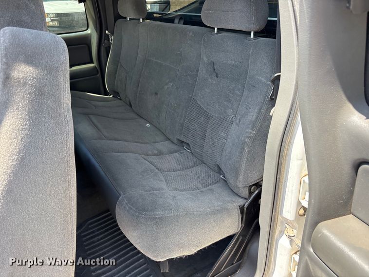 image for item FC2290 2005 Chevrolet Silverado 1500 Ext. Cab pickup truck