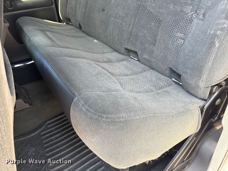 image for item FC2290 2005 Chevrolet Silverado 1500 Ext. Cab pickup truck