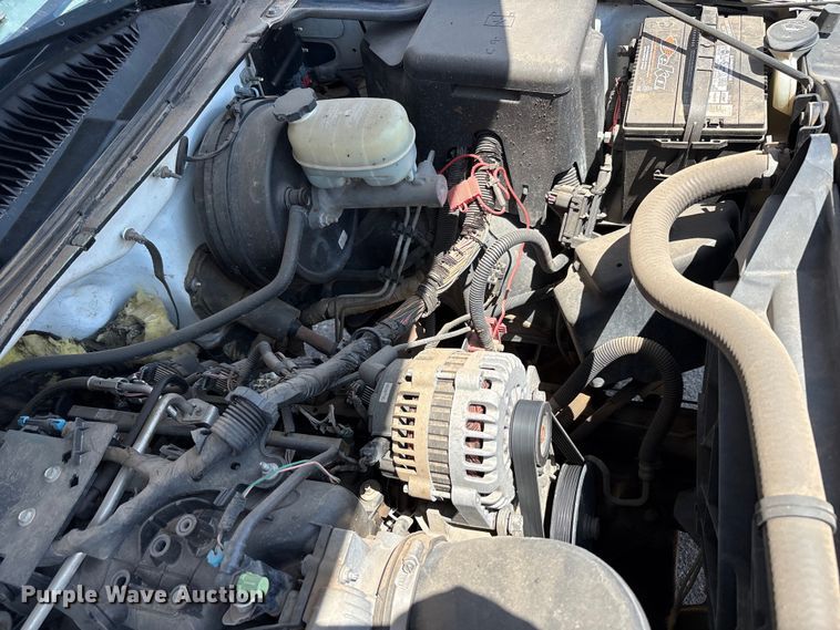 image for item FC2290 2005 Chevrolet Silverado 1500 Ext. Cab pickup truck