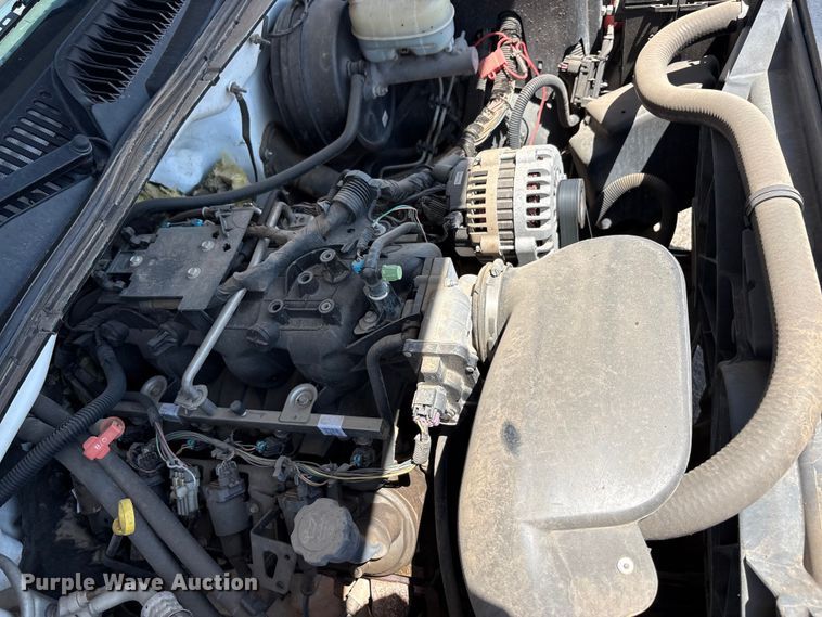 image for item FC2290 2005 Chevrolet Silverado 1500 Ext. Cab pickup truck