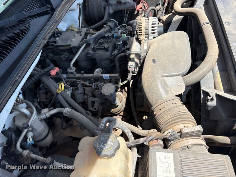 image for item FC2290 2005 Chevrolet Silverado 1500 Ext. Cab pickup truck