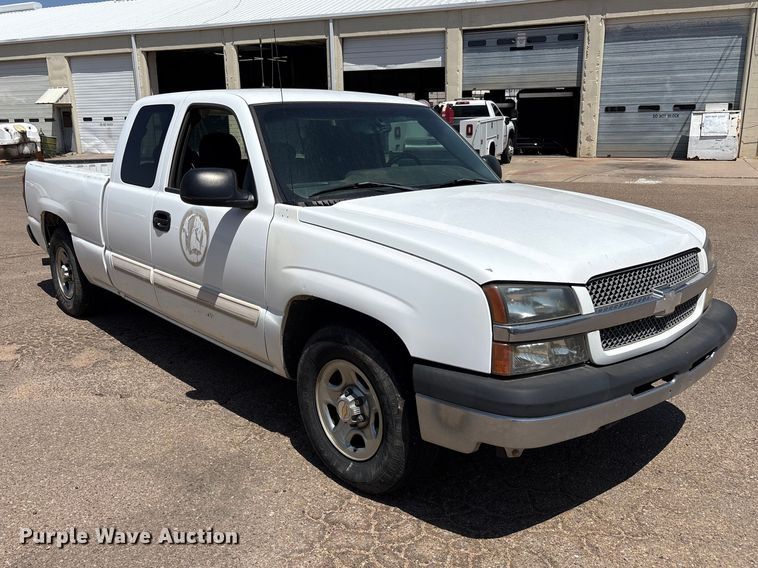 image for item FC2291 2004 Chevrolet Silverado 1500 Ext. Cab pickup truck