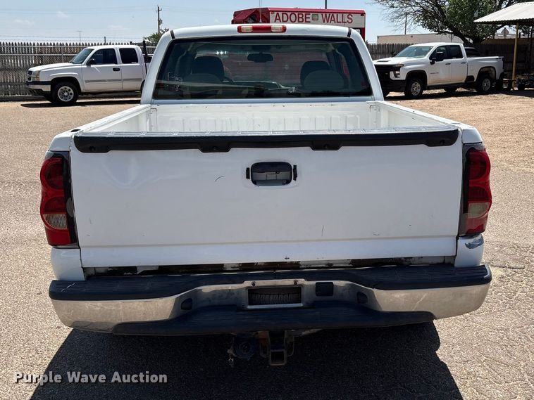 image for item FC2291 2004 Chevrolet Silverado 1500 Ext. Cab pickup truck