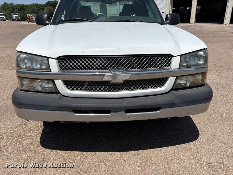 image for item FC2291 2004 Chevrolet Silverado 1500 Ext. Cab pickup truck
