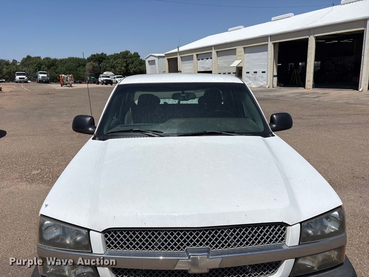 image for item FC2291 2004 Chevrolet Silverado 1500 Ext. Cab pickup truck