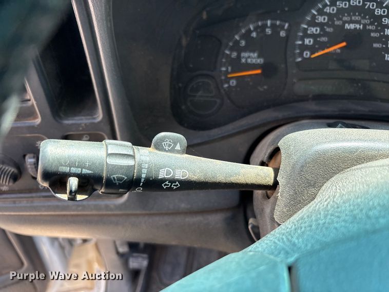 image for item FC2291 2004 Chevrolet Silverado 1500 Ext. Cab pickup truck
