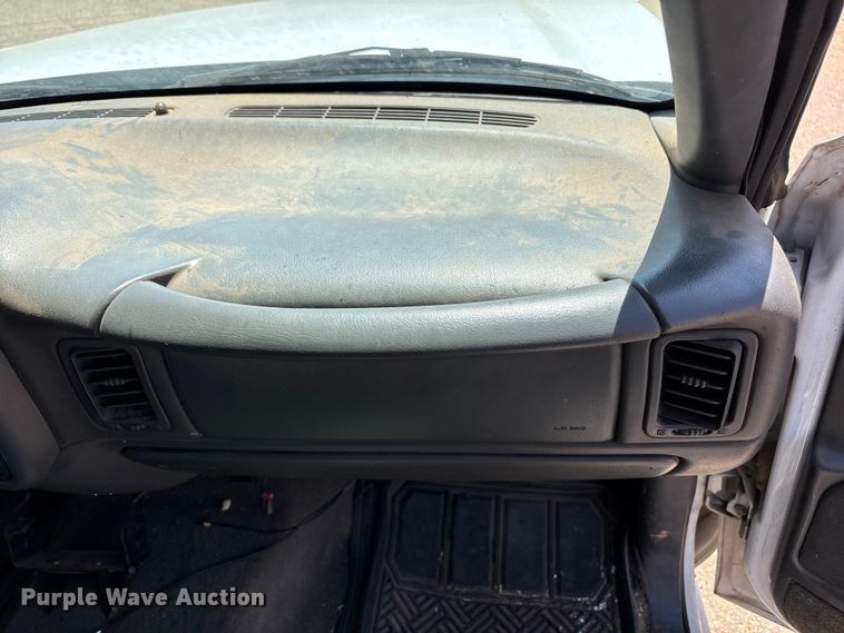 image for item FC2291 2004 Chevrolet Silverado 1500 Ext. Cab pickup truck