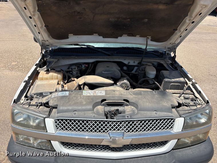 image for item FC2291 2004 Chevrolet Silverado 1500 Ext. Cab pickup truck