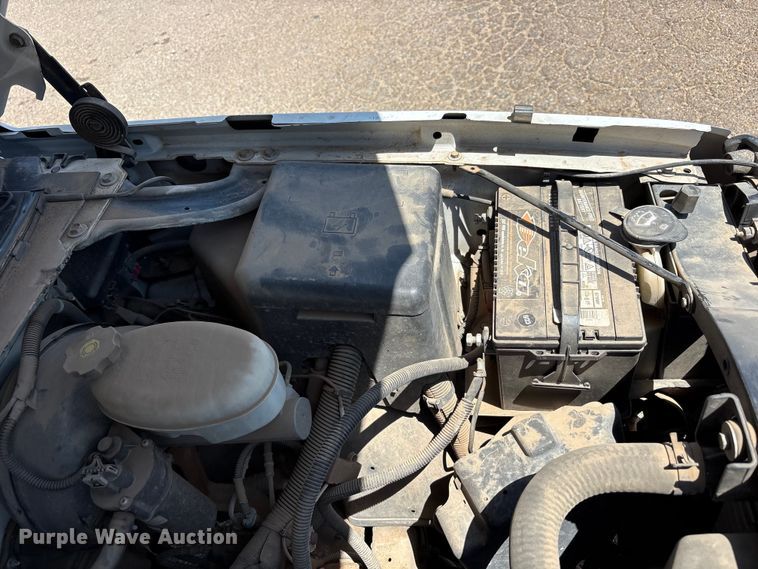image for item FC2291 2004 Chevrolet Silverado 1500 Ext. Cab pickup truck