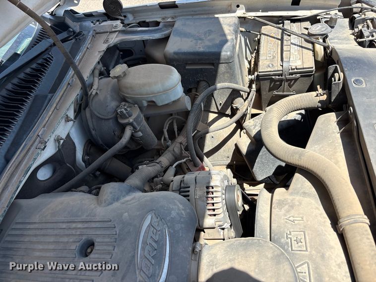 image for item FC2291 2004 Chevrolet Silverado 1500 Ext. Cab pickup truck