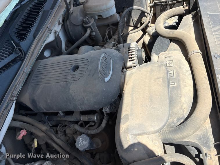 image for item FC2291 2004 Chevrolet Silverado 1500 Ext. Cab pickup truck