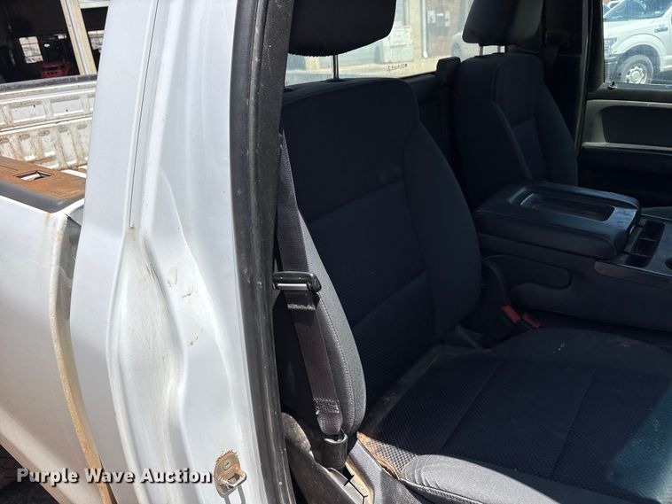 image for item FC2292 2016 Chevrolet Silverado 1500 pickup truck