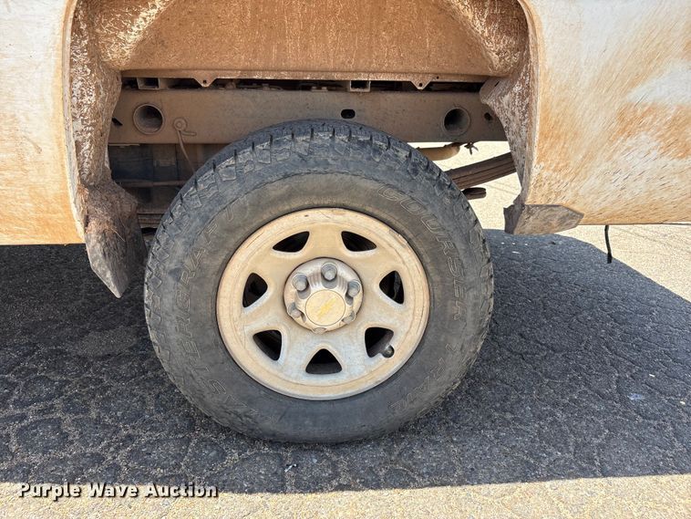 image for item FC2292 2016 Chevrolet Silverado 1500 pickup truck