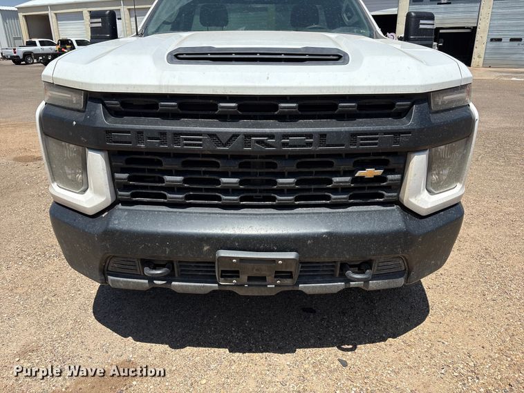 image for item FC2293 2020 Chevrolet Silverado 3500HD pickup truck cab and chassis